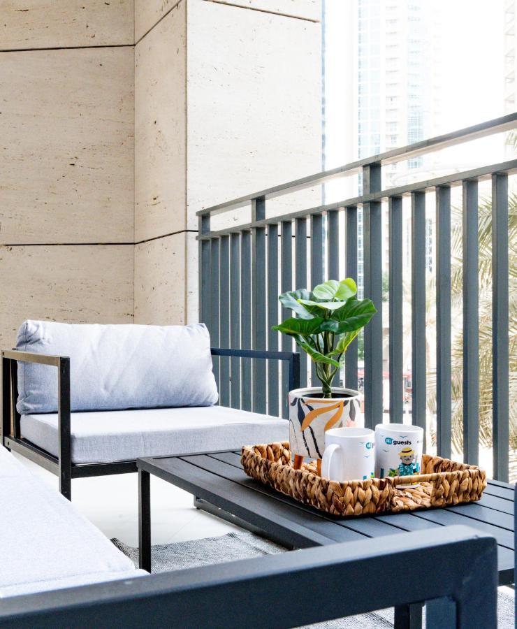 Higuests - Elegant Apt With Terrace Minutes From Burj Khalifa Dubai Exterior photo