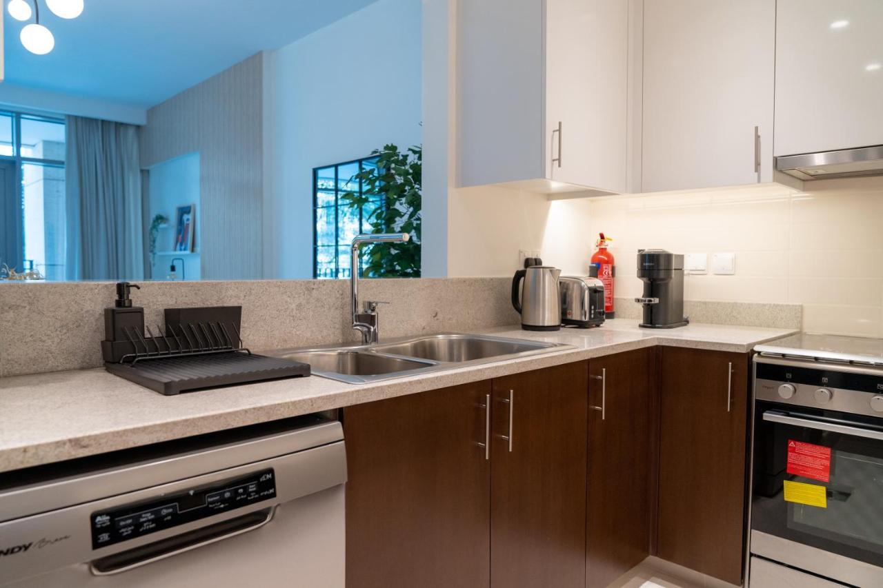 Higuests - Elegant Apt With Terrace Minutes From Burj Khalifa Dubai Exterior photo
