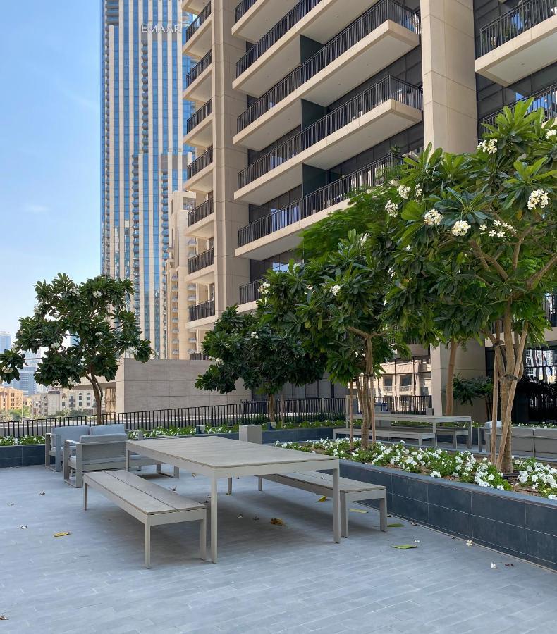 Higuests - Elegant Apt With Terrace Minutes From Burj Khalifa Dubai Exterior photo