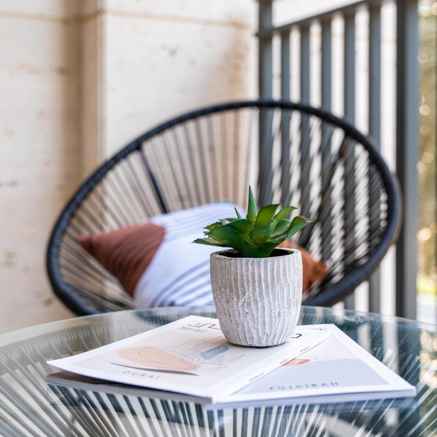 Higuests - Elegant Apt With Terrace Minutes From Burj Khalifa Dubai Exterior photo